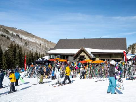 DJ Lil Dipz at Talons Restaurant in Beaver Creek, CO